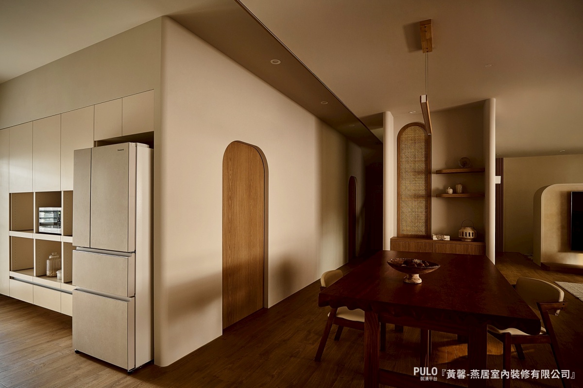 燕居室內裝修有限公司侘寂風設計- PULO裝潢平台 侘寂風裝潢懶人包:3大元素與配色筆記,小坪數也能打造侘寂風客廳!燕居室內裝修有限公司侘寂風設計- PULO裝潢平台