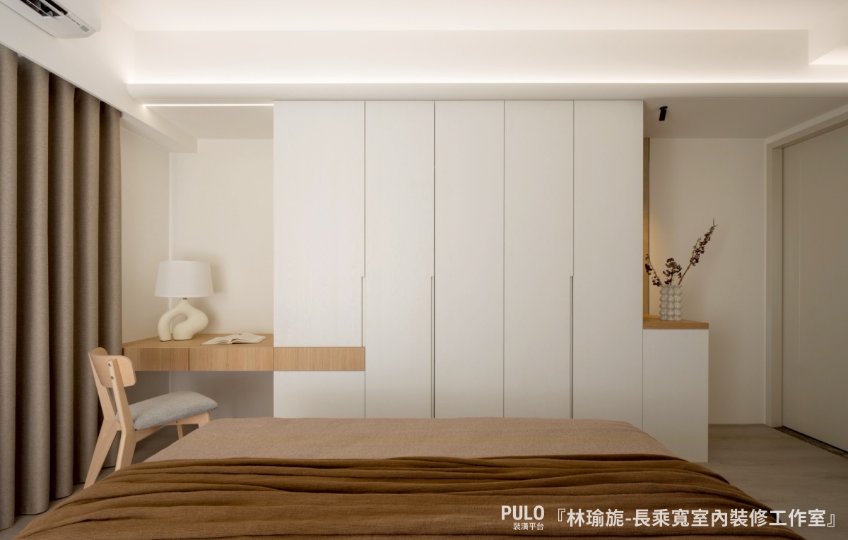 台中室內設計二：純白木質系統收納櫃，打造北歐簡約溫度-長乘寬室內裝修工作室台中室內設計作品 - PULO裝潢平台
