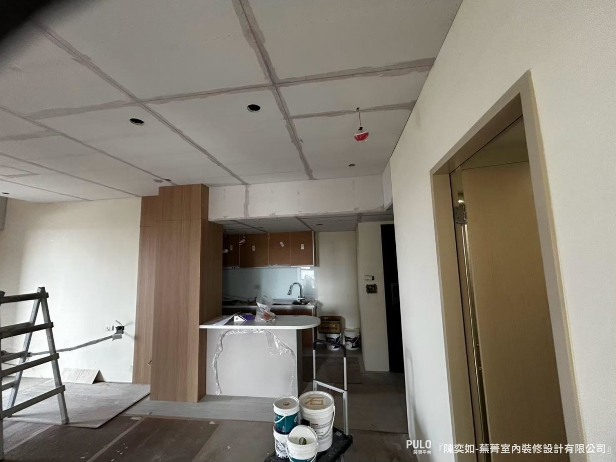蕪菁室內裝修設計有限公司作品 - PULO裝潢平台 高雄室內設計,15坪新屋裝潢,溫潤木質打造實用小宅。蕪菁室內裝修設計有限公司作品 - PULO裝潢平台