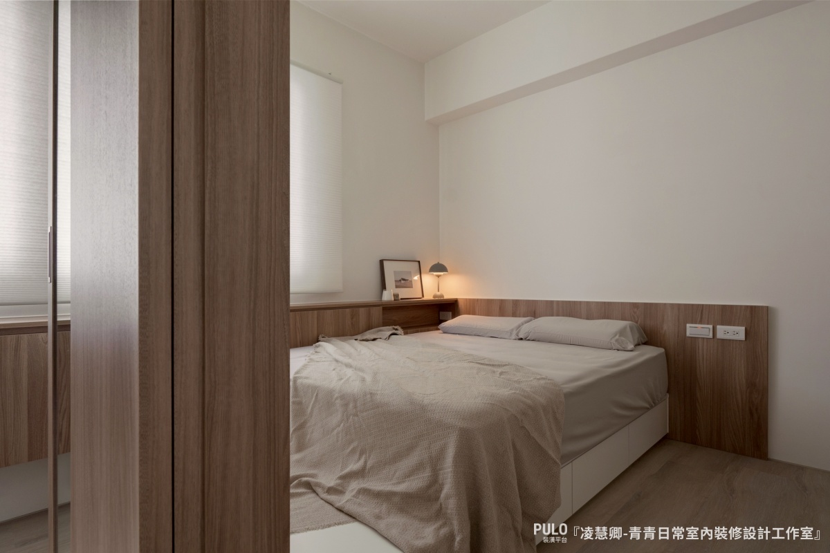 這次分享的台中老屋翻新案例，是一間屋齡近 40 年、實際只有 14.3 坪的台中中古屋，在設計師的巧思下，不只改善了採光與動線，也讓原本對裝潢毫無頭緒的屋主，真正住進了自己理想中的生活樣貌。-青青日常室內裝修設計工作室台中室內設計作品 - PULO裝潢平台