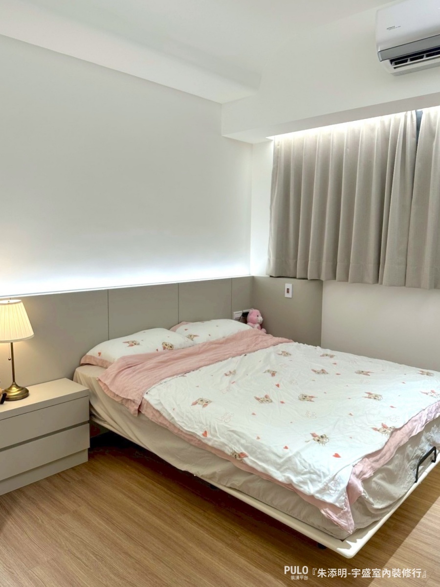 樂土也能刷出鄉居色？桃園室內設計開箱：小冰柱玻璃引光、打造奶油風質感，翻轉20坪暗廳格局-宇盛室內裝修行桃園室內設計 - PULO裝潢平台