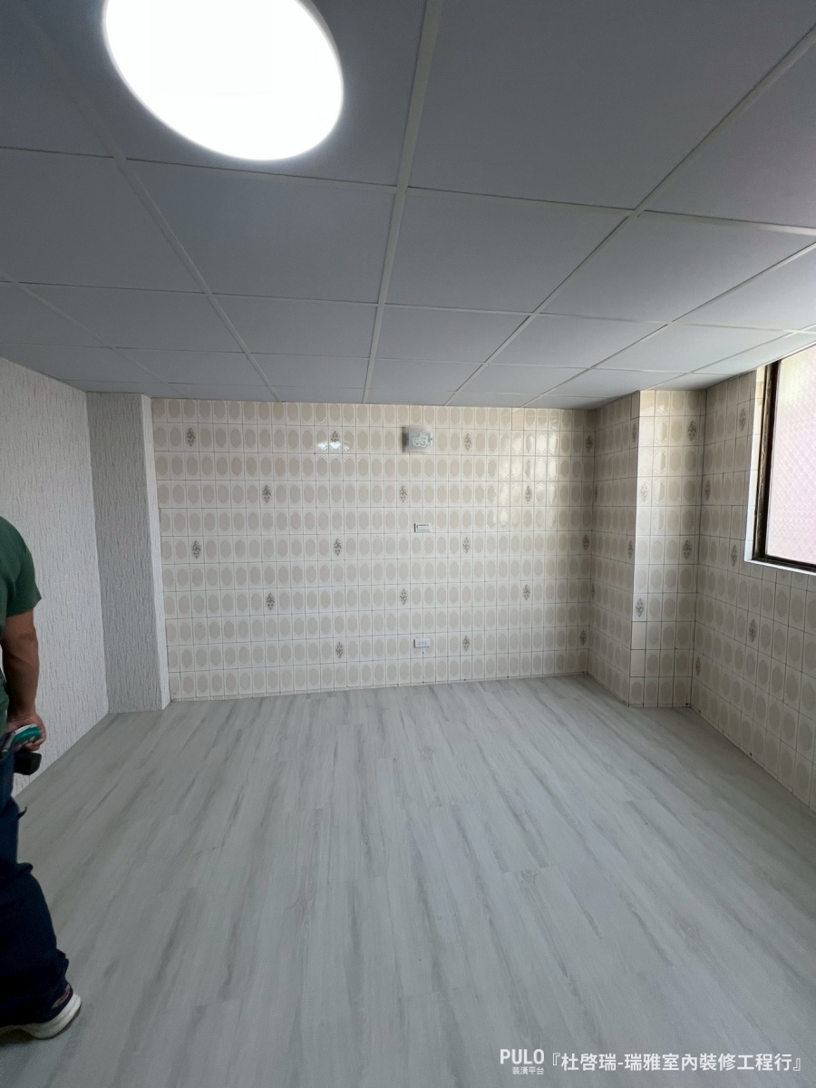 這次的屋主夫妻選擇在寶寶出生前，把這棟承載童年回憶的老屋徹底翻新，透過PULO找到台南在地的統包師傅，從拆除到完工一條龍處理，讓老屋脫胎換骨！瑞雅室內裝修工程行台南老屋翻新作品 - PULO裝潢平台