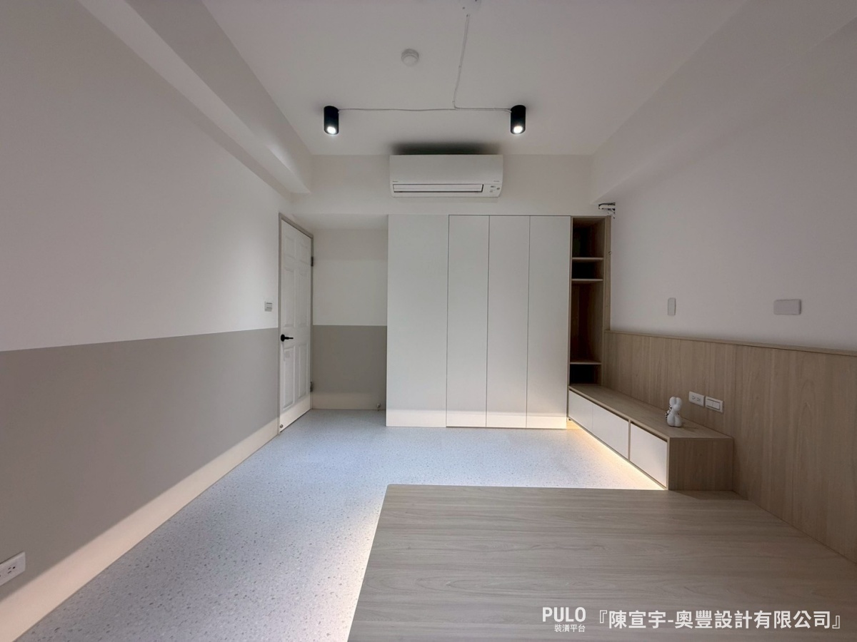 新竹竹北室內設計開箱,24坪中古屋翻修簡約風三房宅。奧豐設計有限公司作品 - PULO裝潢平台 屋主在找竹北室內設計時,希望找到一位能遇到懂得抓預算、也擅長空間規劃的設計師,讓家裡變成簡單、清爽又實用的生活空間。奧豐設計有限公司作品 - PULO裝潢平台