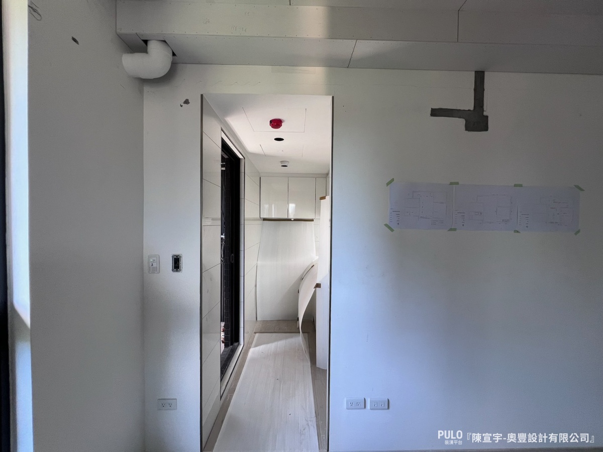 奧豐設計有限公司木作天花板作品 - PULO裝潢平台 木作天花板這樣做:用「圓弧包樑」化解管線外露,小宅輕裝潢必看 - 奧豐設計有限公司木作天花板作品 - PULO裝潢平台