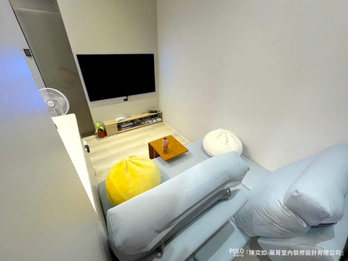 這次的屏東室內設計案例，11坪的空間利用格局調整與收納設計，讓日常生活節奏不受影響。蕪菁室內裝修設計有限公司作品 - PULO裝潢平台