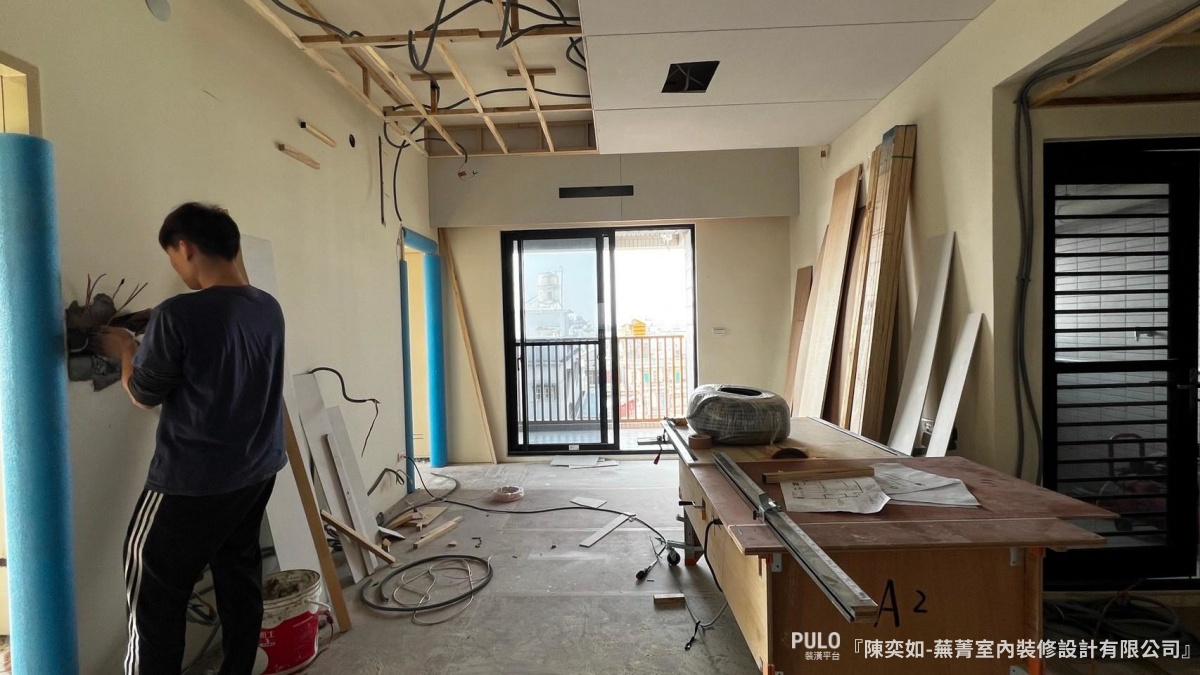 蕪菁室內裝修設計有限公司作品 - PULO裝潢平台 高雄室內設計,15坪新屋裝潢,溫潤木質打造實用小宅。蕪菁室內裝修設計有限公司作品 - PULO裝潢平台