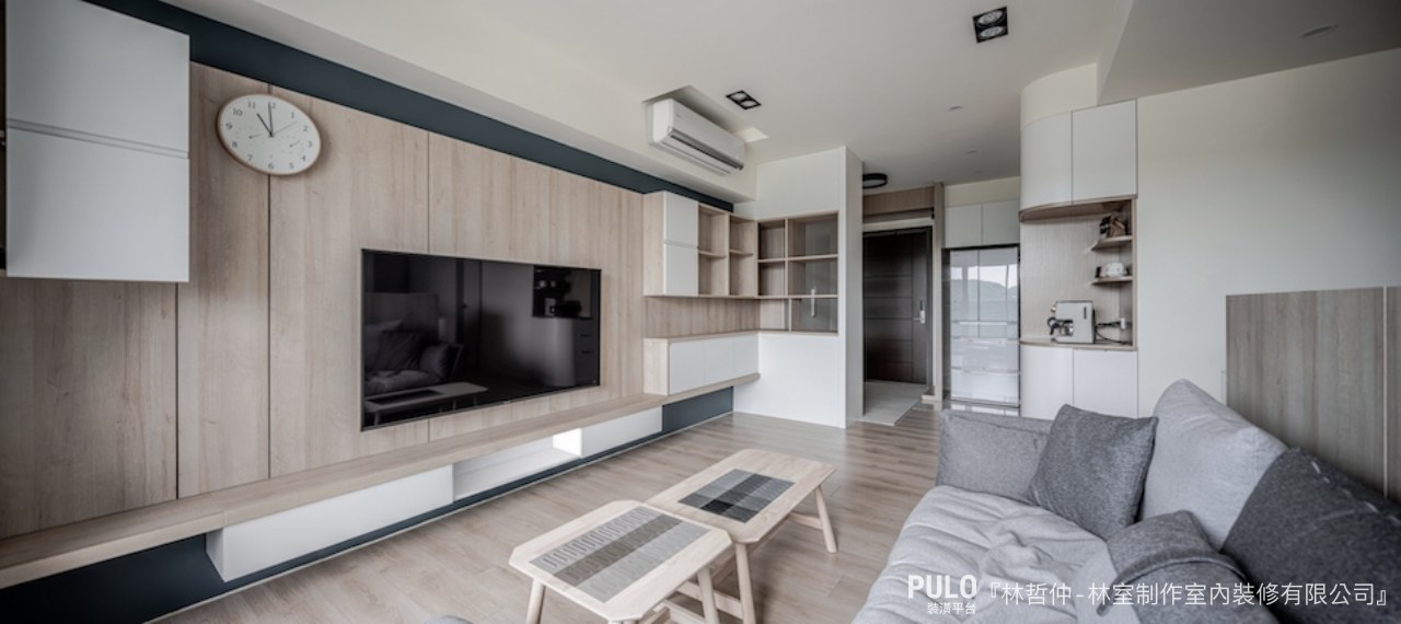 有些人也會選擇直接將木質的板材作為電視牆的主角，並保留下原有的木板線條。林室制作室內裝修有限公司作品- PULO裝潢平台