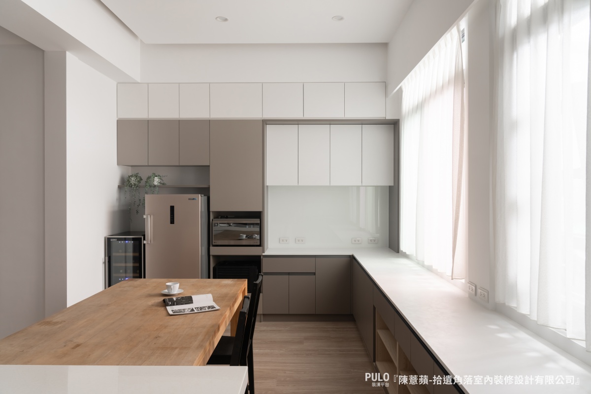 強電就是家裡的電力核心，主要負責「供電」，讓所有的電器有能量可以運作。在台灣，一般家用的強電通常是 110V 或 220V 。 拾遺角落室內裝修設計有限公司作品- PULO裝潢平台