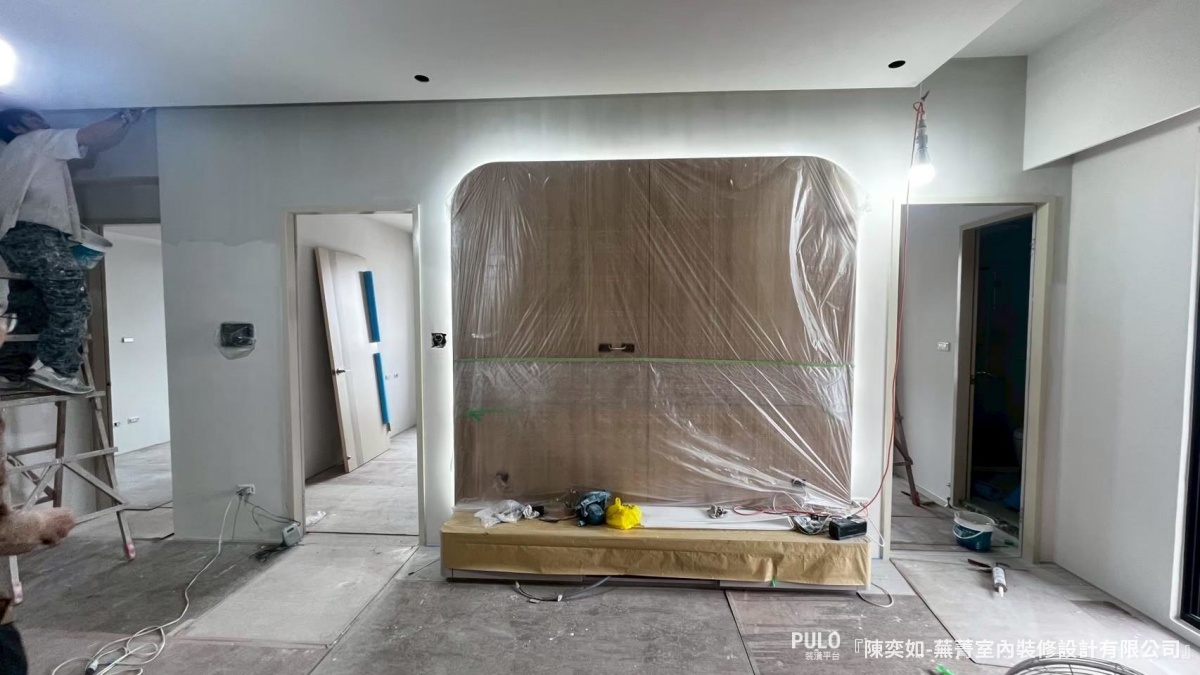 蕪菁室內裝修設計有限公司作品 - PULO裝潢平台 高雄室內設計,15坪新屋裝潢,溫潤木質打造實用小宅。蕪菁室內裝修設計有限公司作品 - PULO裝潢平台