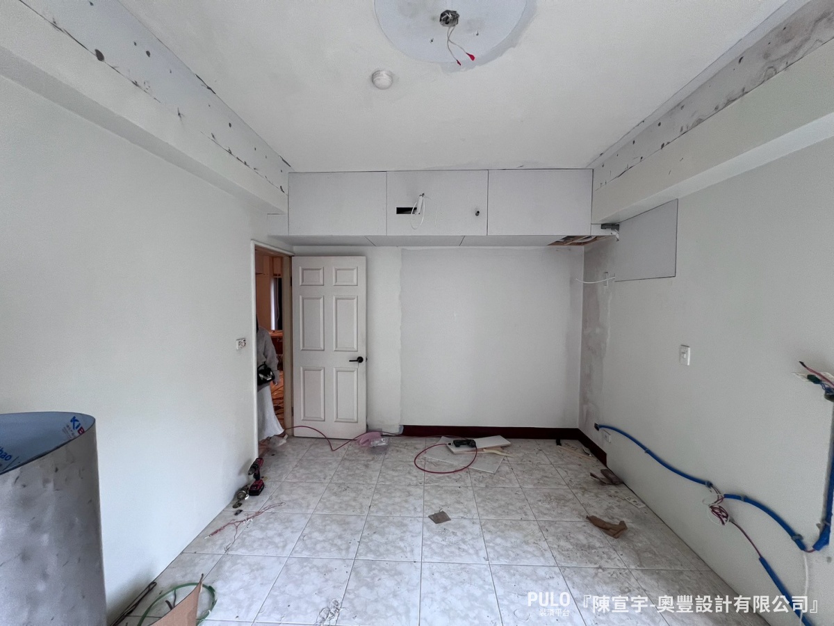新竹竹北室內設計開箱,24坪中古屋翻修簡約風三房宅。奧豐設計有限公司作品 - PULO裝潢平台 屋主在找竹北室內設計時,希望找到一位能遇到懂得抓預算、也擅長空間規劃的設計師,讓家裡變成簡單、清爽又實用的生活空間。奧豐設計有限公司作品 - PULO裝潢平台