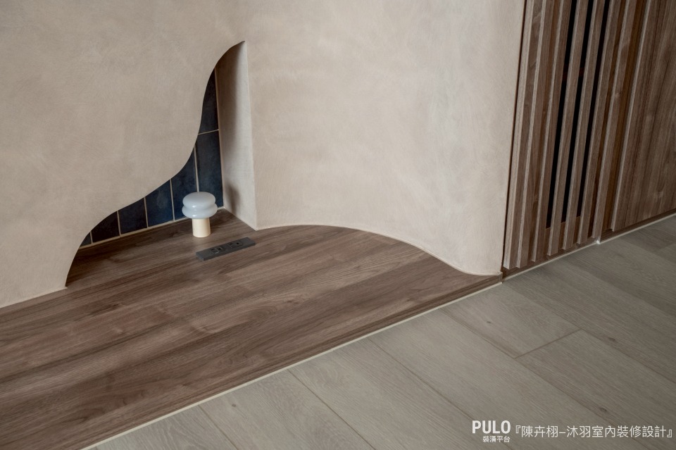 強電就是家裡的電力核心，主要負責「供電」，讓所有的電器有能量可以運作。在台灣，一般家用的強電通常是 110V 或 220V 。沐羽室內裝修設計作品 - PULO裝潢平台