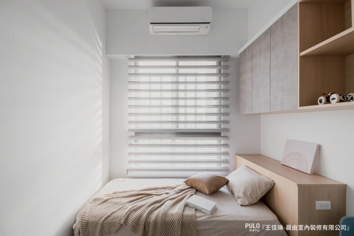 晨由室內裝修有限公司台南室內設計作品 - PULO裝潢平台 30坪台南室內設計開箱:霧白奶油風與玻璃書房,打造貓咪也愛的透光極簡宅 - 晨由室內裝修有限公司作品 - PULO裝潢平台