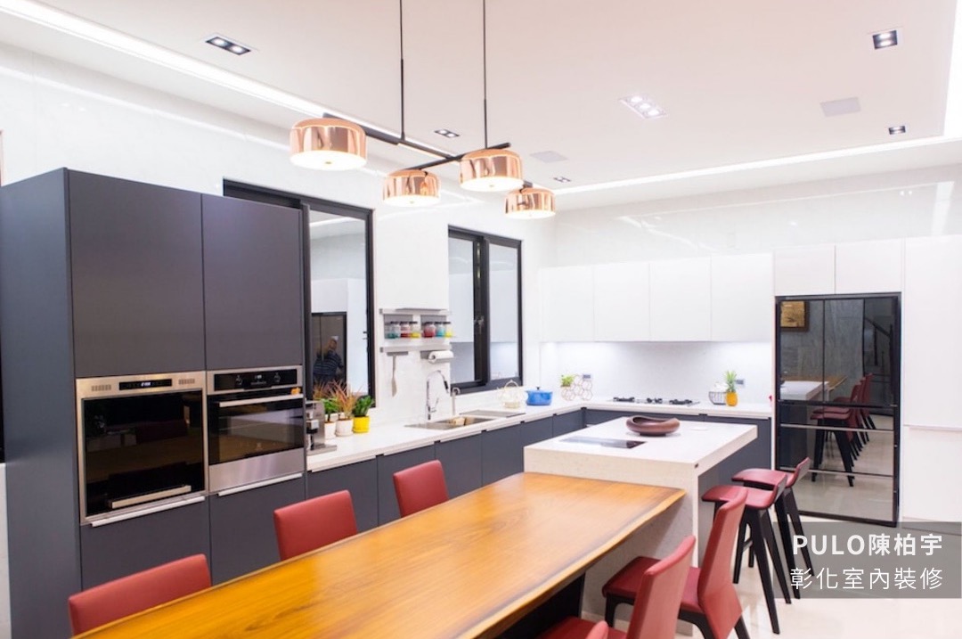 如何打造超實用烹飪空間？40款廚房設計，規劃完美的中島料理動線 -下