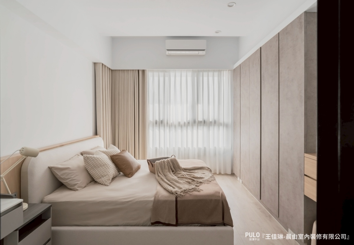 晨由室內裝修有限公司台南室內設計作品 - PULO裝潢平台 30坪台南室內設計開箱:霧白奶油風與玻璃書房,打造貓咪也愛的透光極簡宅 - 晨由室內裝修有限公司作品 - PULO裝潢平台