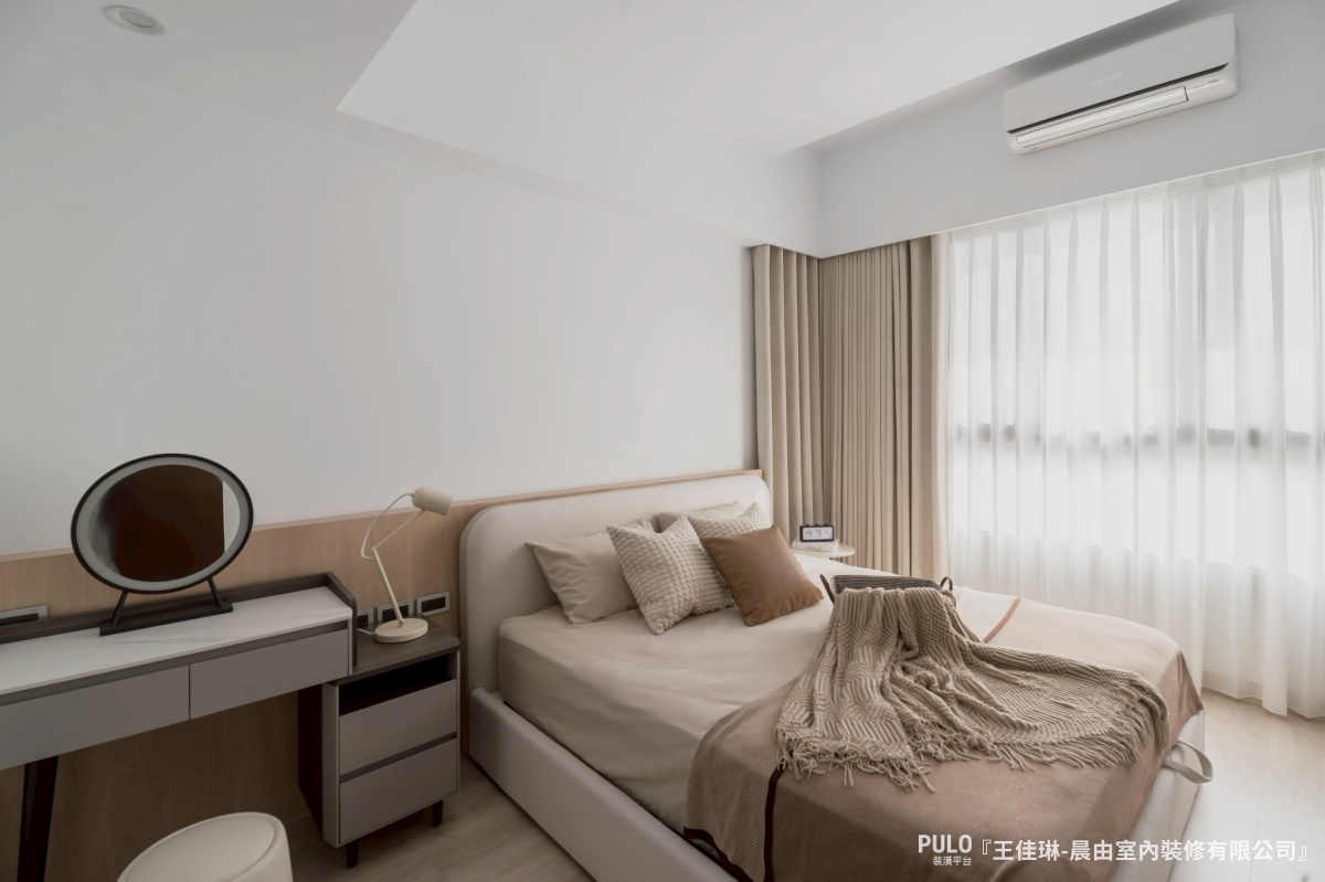 晨由室內裝修有限公司台南室內設計作品 - PULO裝潢平台 30坪台南室內設計開箱:霧白奶油風與玻璃書房,打造貓咪也愛的透光極簡宅 - 晨由室內裝修有限公司作品 - PULO裝潢平台