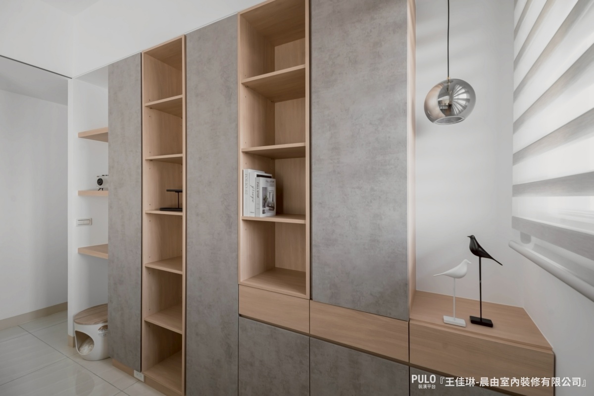 晨由室內裝修有限公司台南室內設計作品 - PULO裝潢平台 30坪台南室內設計開箱:霧白奶油風與玻璃書房,打造貓咪也愛的透光極簡宅 - 晨由室內裝修有限公司作品 - PULO裝潢平台
