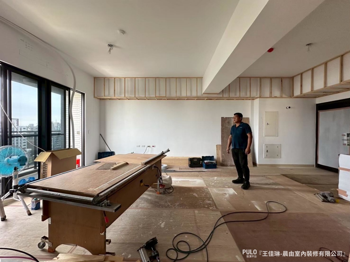 晨由室內裝修有限公司台南室內設計作品 - PULO裝潢平台 30坪台南室內設計開箱:霧白奶油風與玻璃書房,打造貓咪也愛的透光極簡宅 - 晨由室內裝修有限公司作品 - PULO裝潢平台