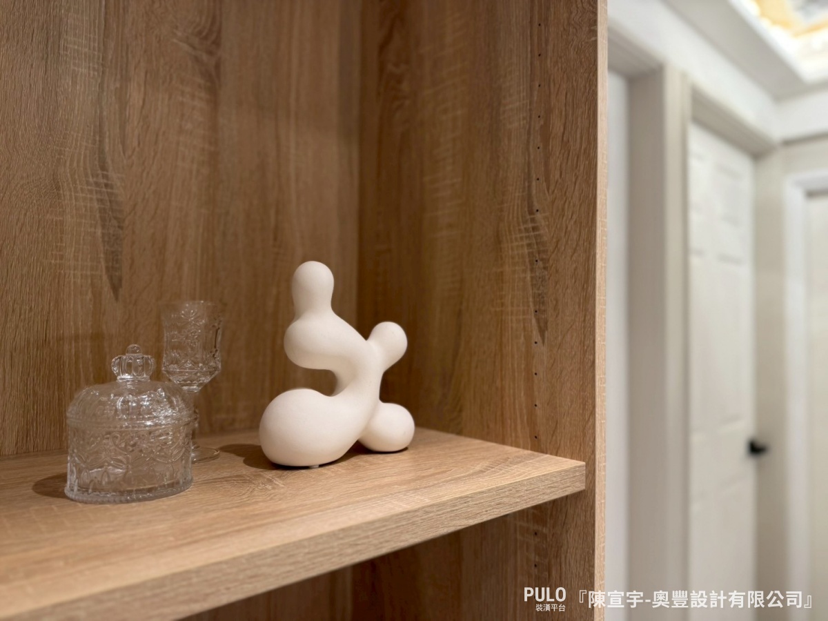 新竹竹北室內設計開箱,24坪中古屋翻修簡約風三房宅。奧豐設計有限公司作品 - PULO裝潢平台 屋主在找竹北室內設計時,希望找到一位能遇到懂得抓預算、也擅長空間規劃的設計師,讓家裡變成簡單、清爽又實用的生活空間。奧豐設計有限公司作品 - PULO裝潢平台