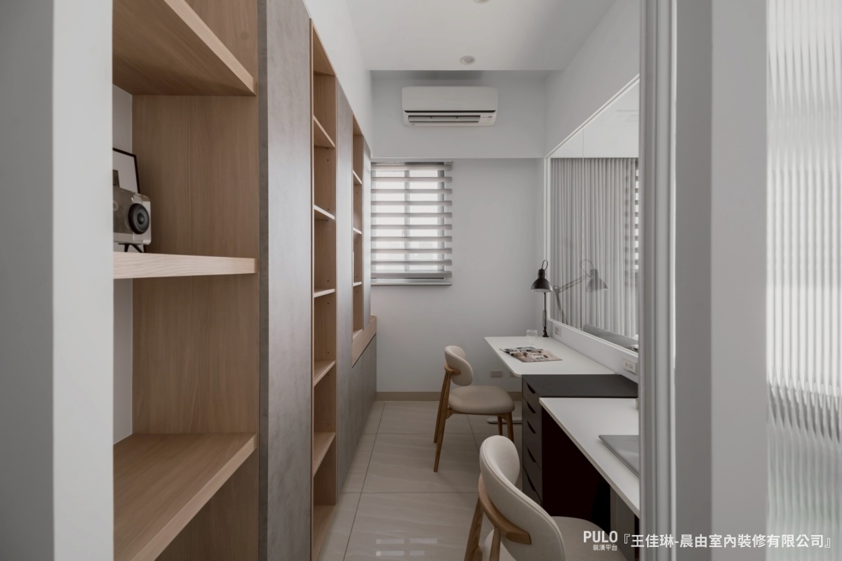 晨由室內裝修有限公司台南室內設計作品 - PULO裝潢平台 30坪台南室內設計開箱:霧白奶油風與玻璃書房,打造貓咪也愛的透光極簡宅 - 晨由室內裝修有限公司作品 - PULO裝潢平台