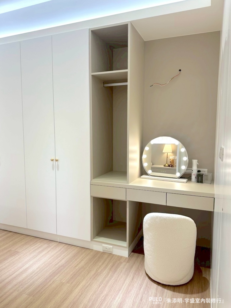 樂土也能刷出鄉居色？桃園室內設計開箱：小冰柱玻璃引光、打造奶油風質感，翻轉20坪暗廳格局-宇盛室內裝修行桃園室內設計 - PULO裝潢平台