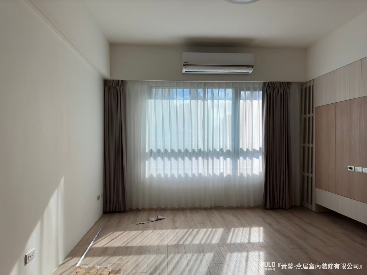 新北室內設計｜弧形天花板與長虹玻璃屏風，20坪木質純白居家 - PULO裝潢平台