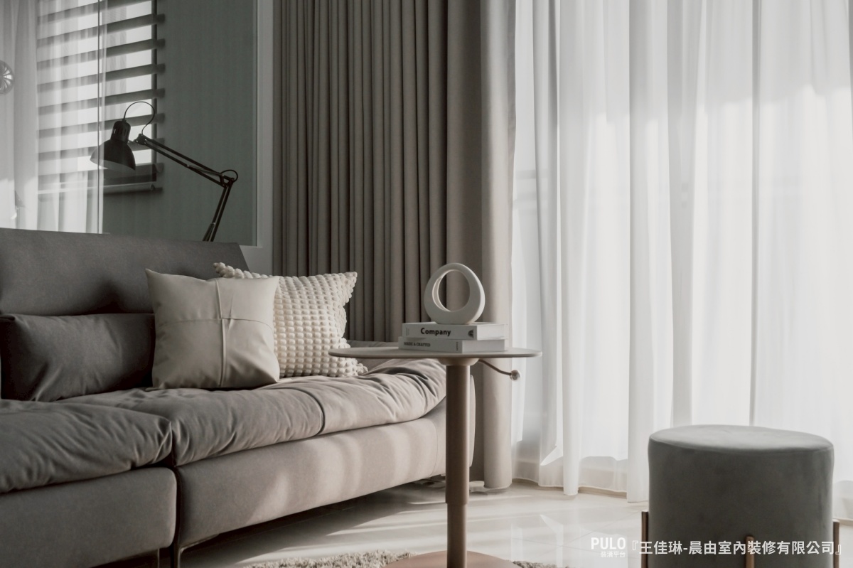 晨由室內裝修有限公司台南室內設計作品 - PULO裝潢平台 30坪台南室內設計開箱:霧白奶油風與玻璃書房,打造貓咪也愛的透光極簡宅 - 晨由室內裝修有限公司作品 - PULO裝潢平台