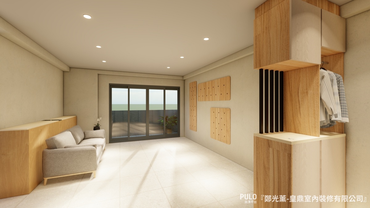 屋主以簡約木作來打造全屋天花板和客廳的收納櫃設計，最大化活動空間，也提升了生活機能。皇鼎室內裝修有限公司作品 - PULO裝潢平台