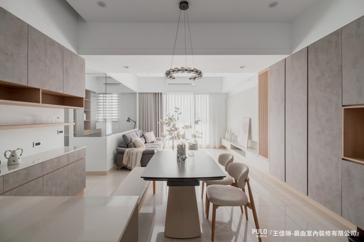 晨由室內裝修有限公司台南室內設計作品 - PULO裝潢平台 30坪台南室內設計開箱:霧白奶油風與玻璃書房,打造貓咪也愛的透光極簡宅 - 晨由室內裝修有限公司作品 - PULO裝潢平台