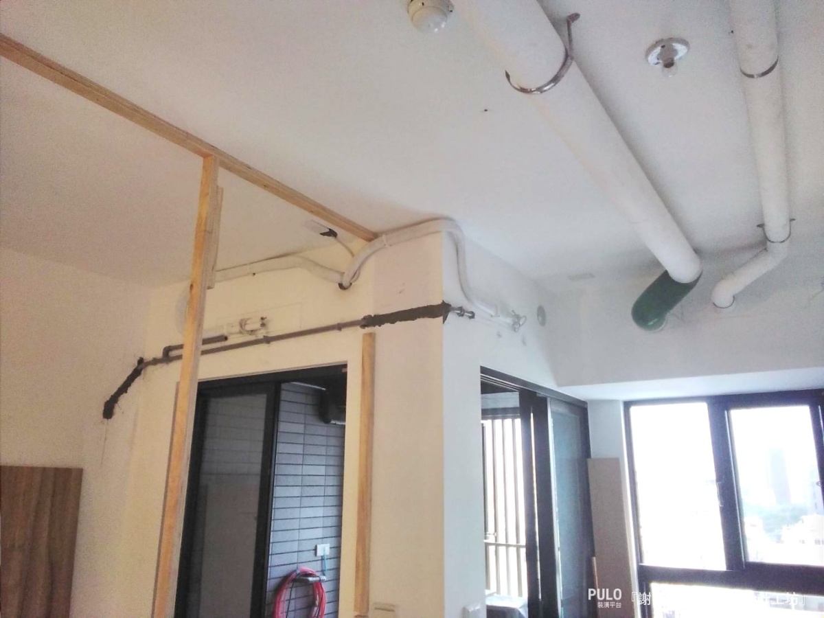 京樸室內設計工坊輕裝潢作品 - PULO裝潢平台 【15坪輕裝潢實例】木作天花板包覆術,完美隱藏小宅排油煙管線 - 京樸室內設計工坊輕裝潢作品 - PULO裝潢平台